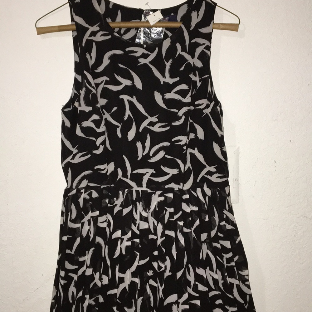 Women’s pleated dress